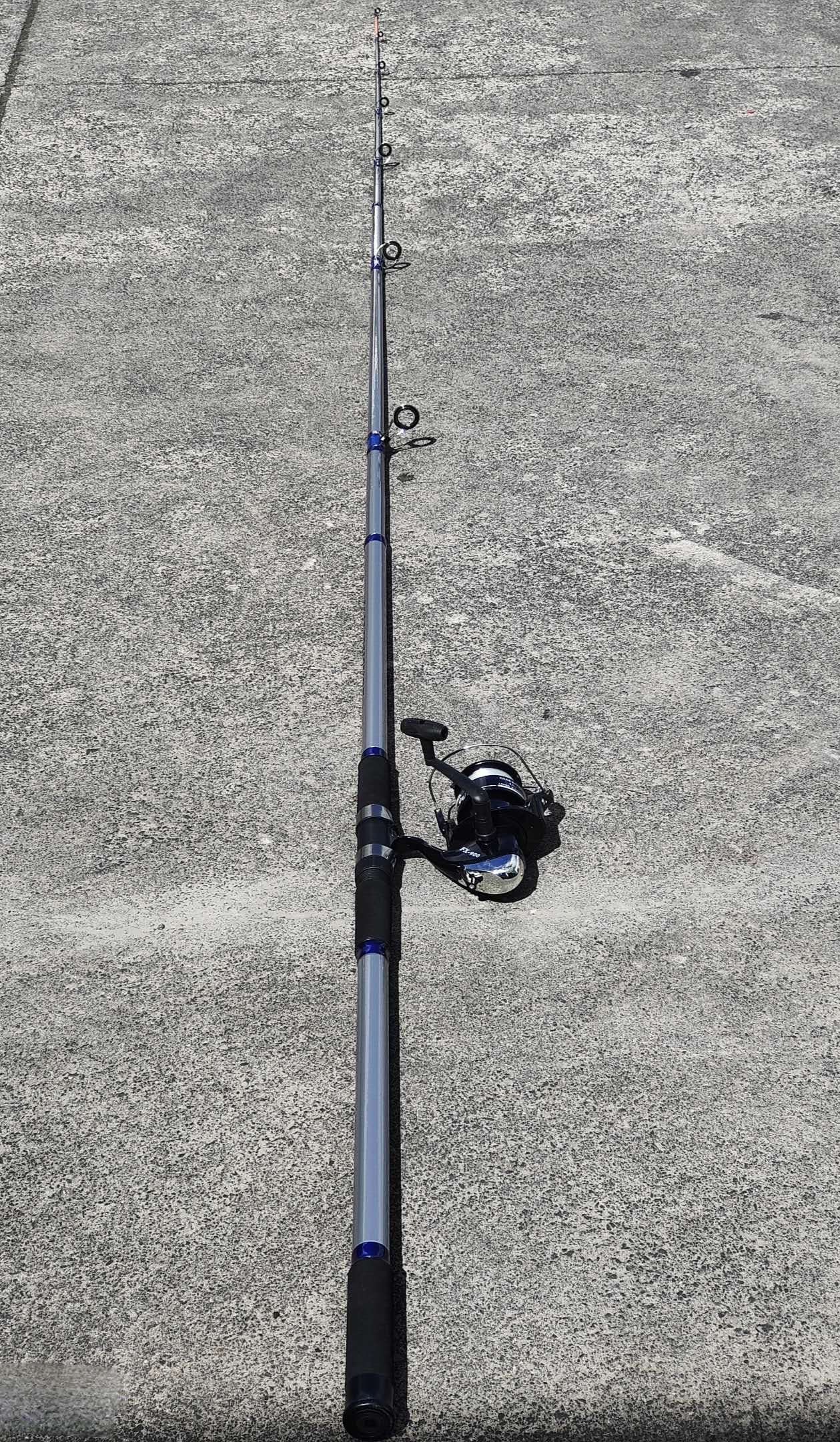 Fishing Rod with Reel , rod 3 piece 4.2m , reel fx900